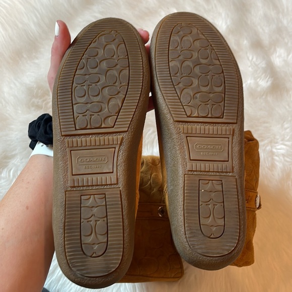 VGUC size 8 Coach Caramel Tulip Signature Suede Boots! - Picture 7 of 16